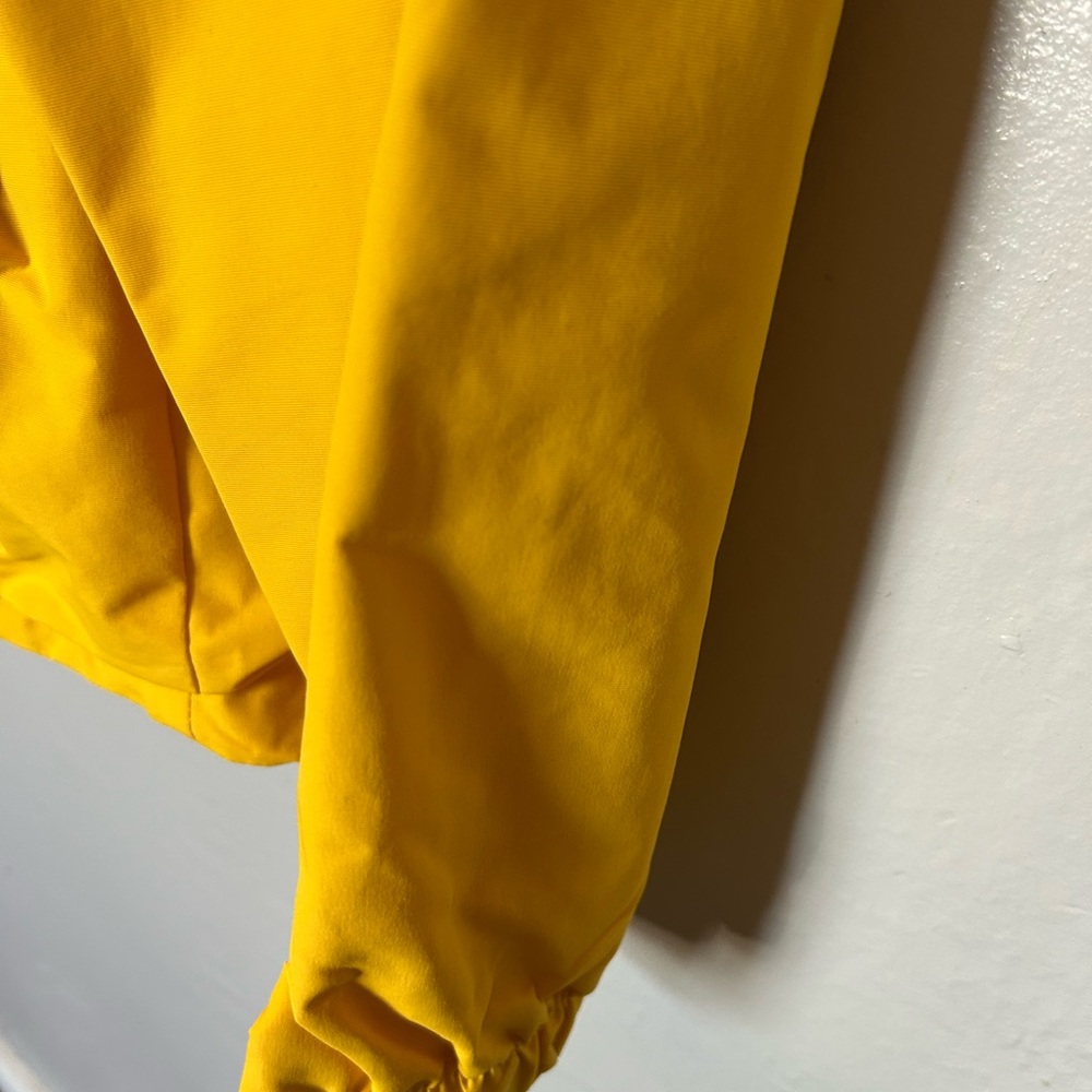 Men's Yellow Jacket - Picture 4 of 13